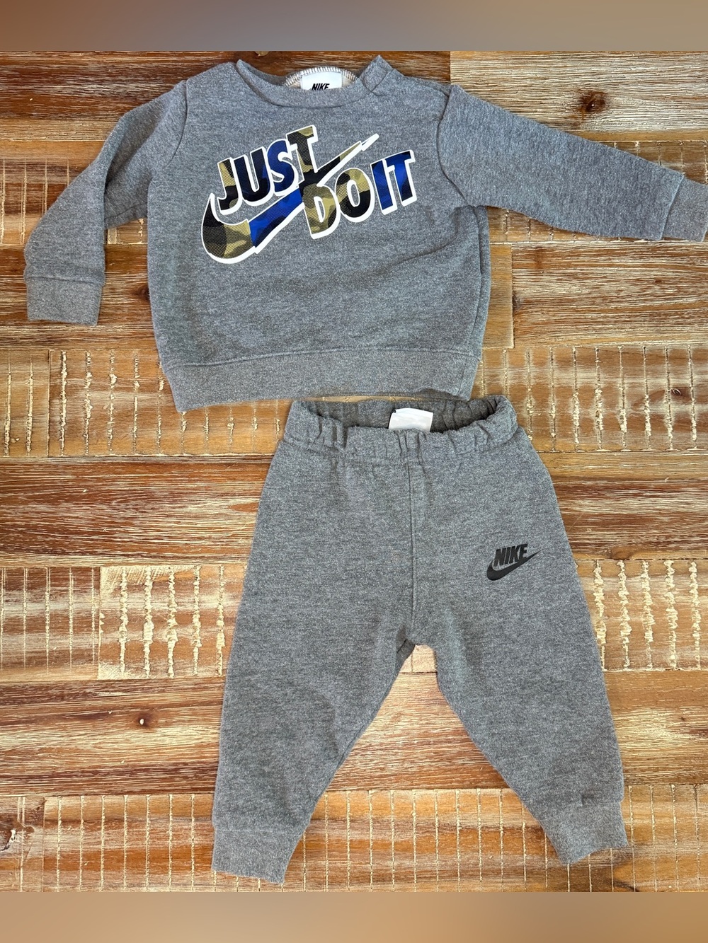 Nike Baby Boys 2pc Sweatshirt & Sweatpants Joggers 12m